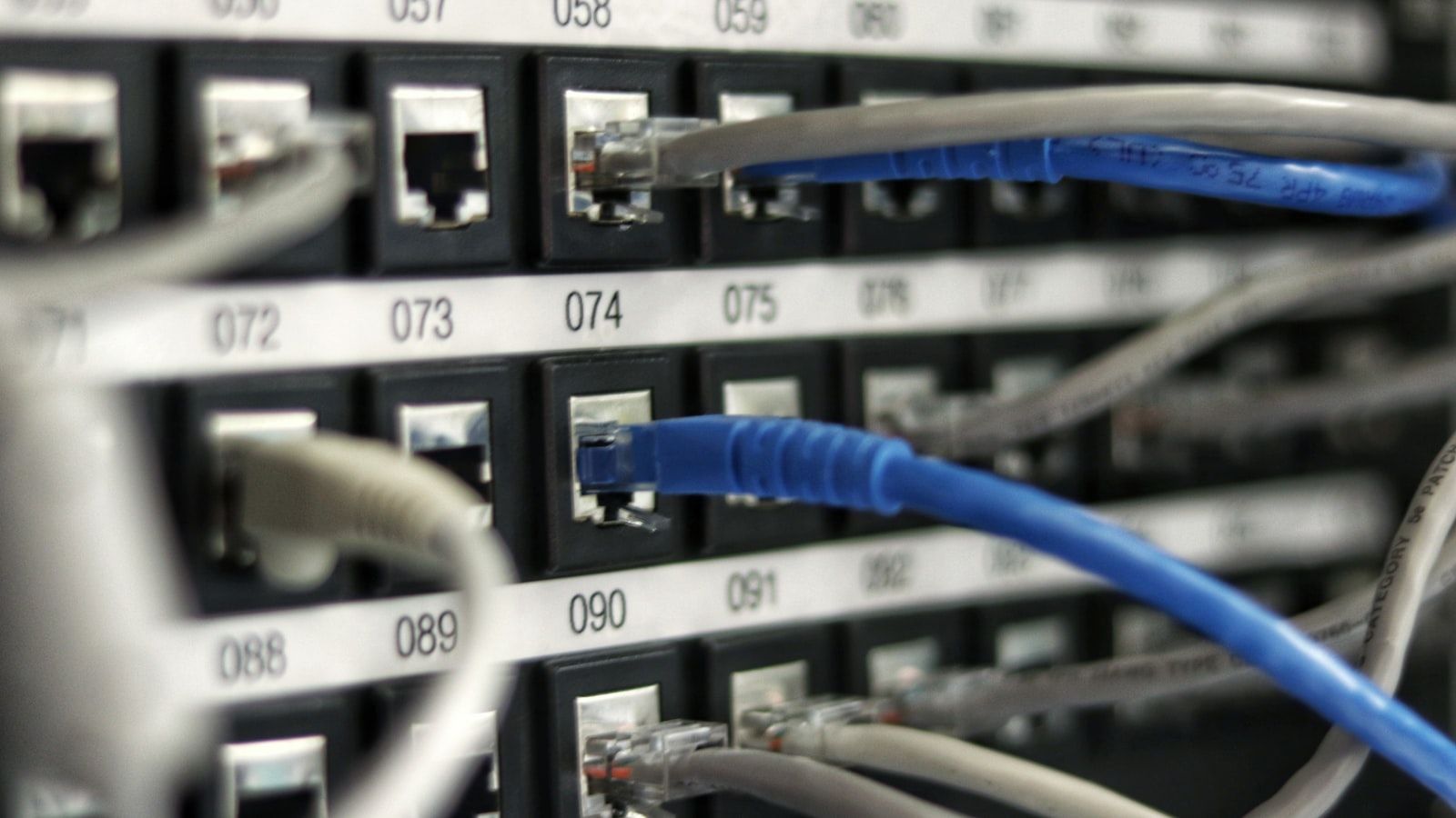 Сравнительный график производительности протоколов WireGuard и OpenVPN в 2026