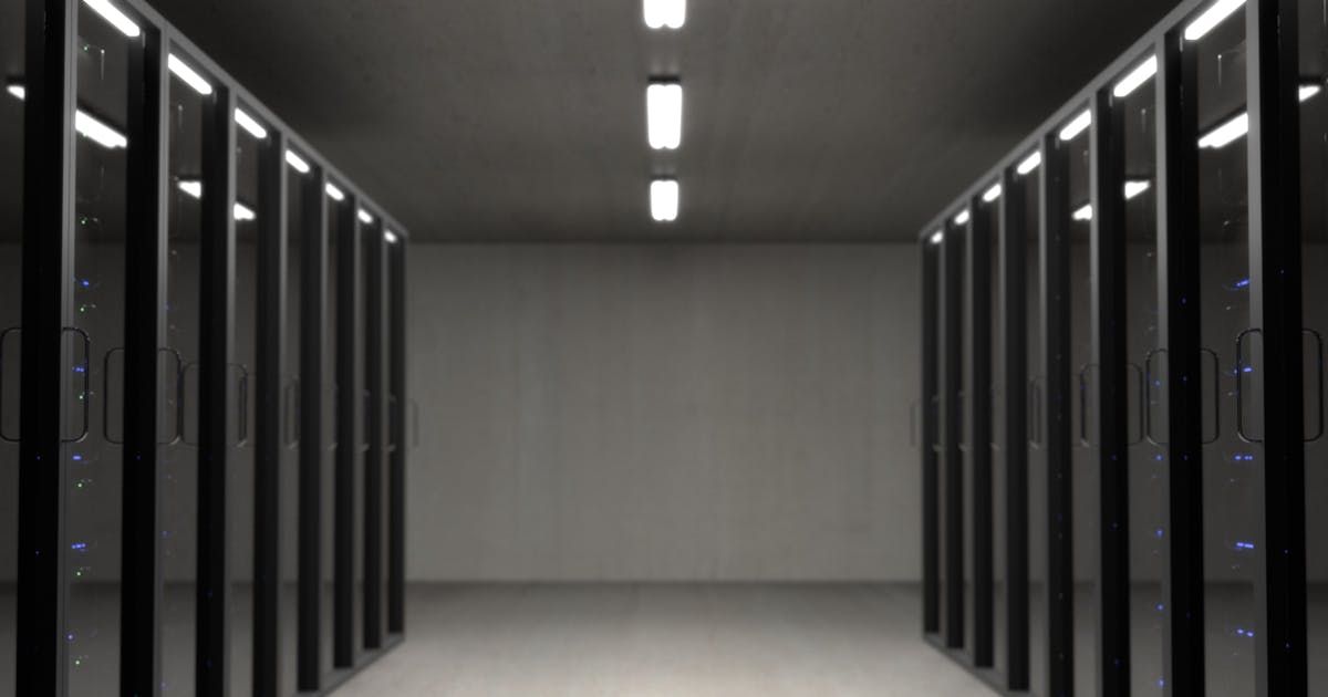 Миграция с зарубежных хостингов на российские: пошаговый гайд 2026